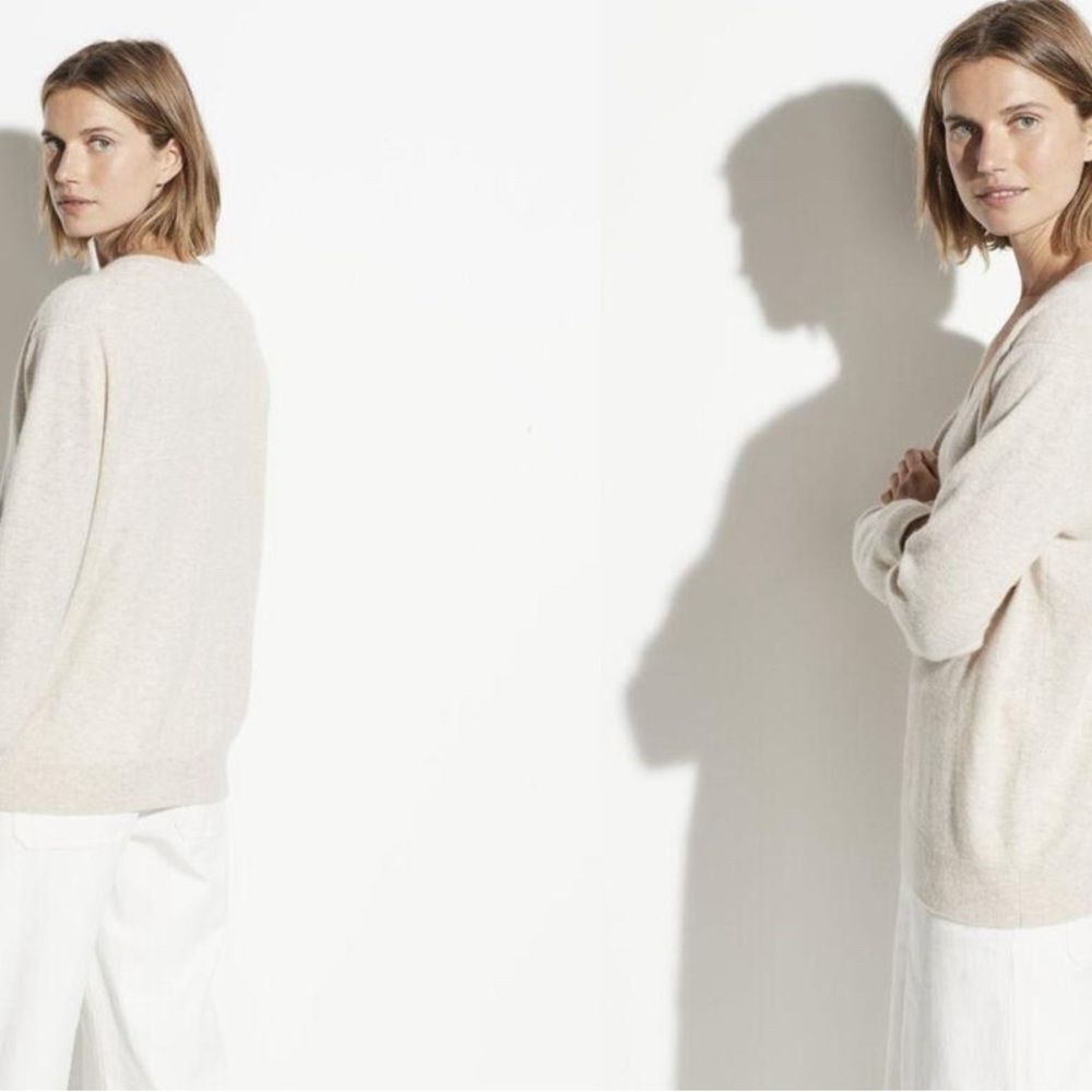 Vince Cashmere Weekend V-Neck Sweater in cream , Size L - Picture 3 of 8
